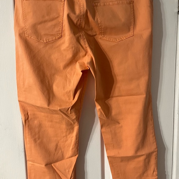 Chico’s Size 2.5 Peach Capri Women’s Pants 5 Pockets Zip Up. Made in Morocco, 97 - Picture 9 of 13